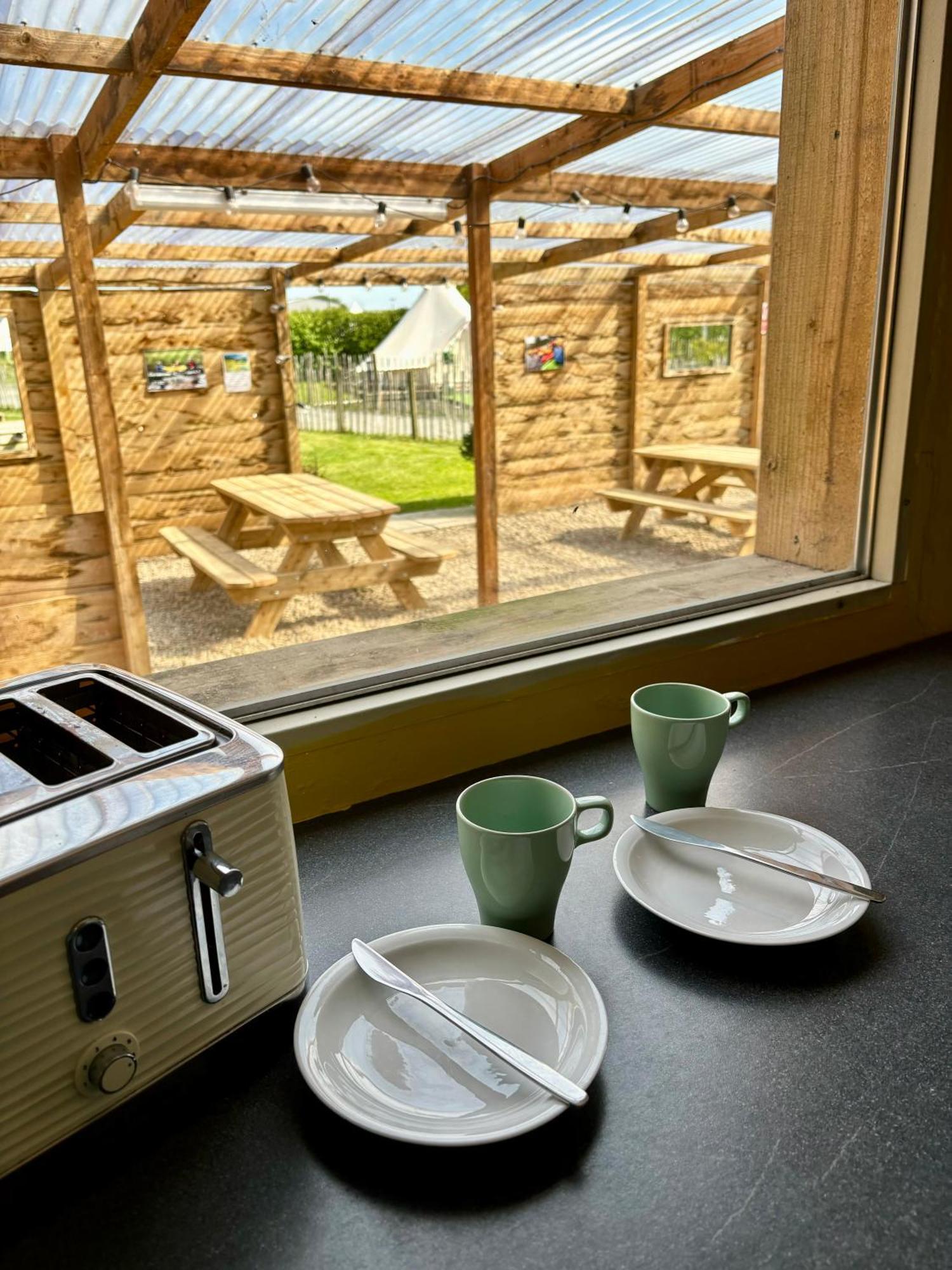 Carrowmena School House & Glamping Hotel Limavady Bagian luar foto